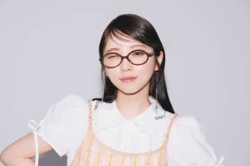 与田祐希の“気になるアイウェア”は？「物持ちはよいタイプなので…」5月30日発売『bis』夏号に登場