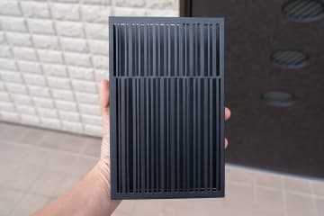 蚊のドア侵入を防いでくれる「鉄の箱」が最高…　これはシーズン前に用意すべし