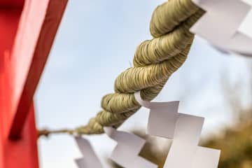 京都の神社のトイレにポイ捨てされた「大量のゴミ」　清掃のボランティアが語る状況に思わず目を疑う