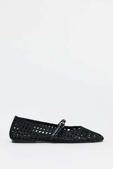 えええ、値下げでいいの！？【ZARA】今買って即使える♡「即戦力シューズ」