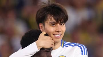仲良しの日本代表選手と浅草寺参拝！？21歳イタリア代表、来日して日本を満喫！餃子を楽しみ、奈良の鹿と戯れる