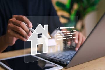 賃貸に住み続けていますが、定年後「家賃」を払い続ける自信がありません…！ 公営住宅の入居条件を教えてください。