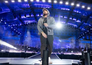 【2025 #AMAs】エミネム、＜フェイバリット男性アーティスト（ヒップホップ）＞受賞「みんなに感謝」