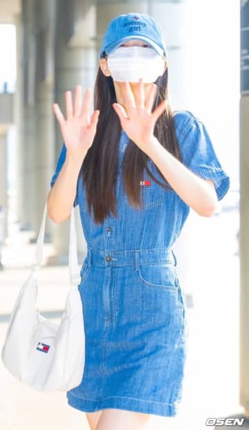 【PHOTO】IVE ウォニョン、スケジュールのため日本へ出国