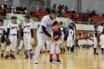 ロッテＯＢ井口資仁氏や、巨人ＯＢ中畑清氏ら  元プロ野球選手が敦賀市で熱血野球指導！！
