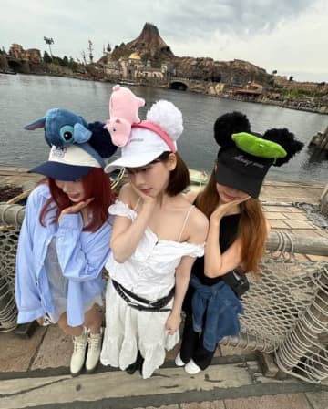 aespa、東京ディズニーシーを満喫！可愛すぎる記念ショットを続々公開
