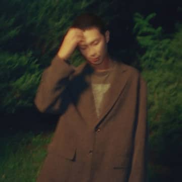 「BTS」RM、「アメリカンミュージックアワード」でK-POPアーティスト賞の栄誉