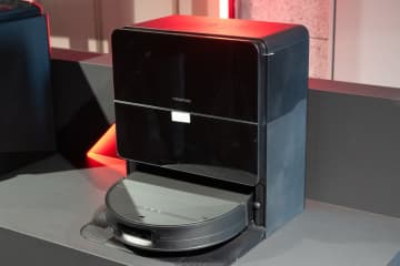 Roborock、高さ7.98cmの超薄型ロボット掃除機「Saros 10」。新旗艦シリーズ“Saros”第一弾