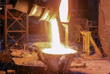鉄鋼過剰生産さらに悪化　OECD予測、中国拡大