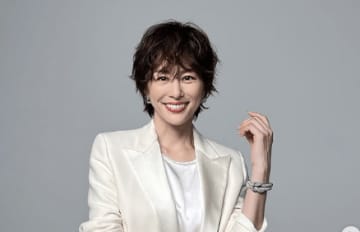 「私の生活見せてあげたいくらい」米倉涼子、49歳の美を支えるゆるケア術にスタジオ仰天！