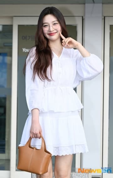 【PHOTO】Red Velvet ジョイ、海外スケジュールのためタイへ出国