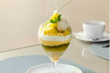“カルダモン香る”パイナップル×ライチの初夏パフェ、アルマーニ / カフェ 表参道から