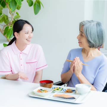 ホームヘルパーさんにやってもらえること、無理なこと【親を要介護にさせたくない】