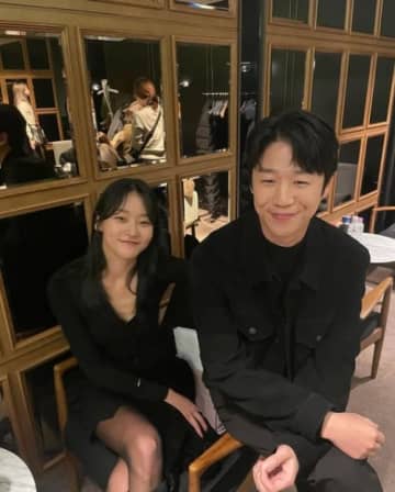 “極秘”日本旅行も…『いつかは賢いレジデント生活』でブレイクした韓国俳優に「匂わせ」疑惑