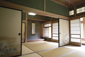 地震観測所7年ぶり公開　戦時下の地下壕活用、長野