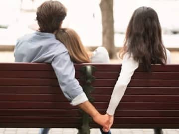 夫・妻の不倫が発覚したら。慰謝料の相場は？証拠は必要？離婚・慰謝料請求の方法【不貞行為の対処法を知る3選】