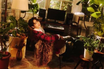 宮世琉弥、新曲「雨に唄えば」配信リリース＆ジャケ写公開　リリース記念しインスタライブも