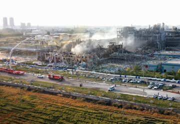 中国山東省の化学工場爆発事故　5人死亡、6人と連絡取れず