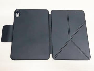 [本日の一品]折り紙のように折りたたんで使えるiPad用カバー