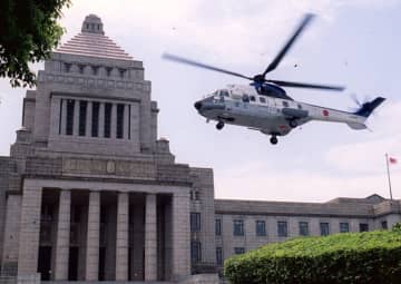 ＜あのころ＞国会内でヘリ離着陸訓練　25年前の5月28日