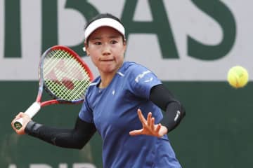 全仏テニス、日比野菜緒2回戦へ　内島萌夏にストレート勝ち