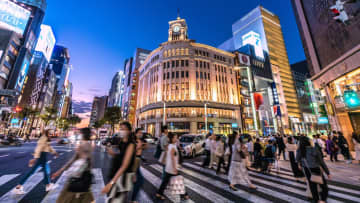 サービス業、売上絶好調は「幻想」か？ サービス産業の成長を阻む「二重の課題」