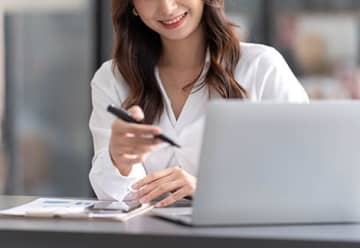 「バリキャリ」って言われると、嫌味に聞こえる…。大手IT企業30歳独身女性の本音