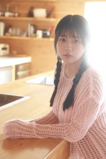STU48・工藤理子、「FLASH」初表紙＆水着グラビアを披露