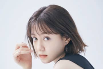 30歳イケメン俳優が妻・トリンドル玲奈とのラブラブ写真披露「絵になりますね」「美男美女ご夫婦とても憧れます」と話題に