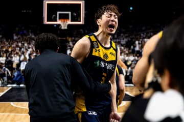比江島慎、亡き恩師へのこれ以上ない恩返し「ケビンが後押ししてくれた」　天を見上げて伝えた感謝の想い【Bリーグ決勝】