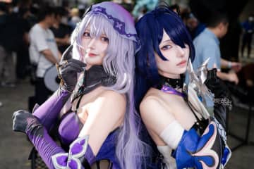 【コスプレ】『崩スタ』ミステリアス美女やポージングがかっこいい『NIKKE』まで「ストフェス2025」美女レイヤー6選【写真27枚】