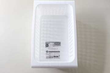 セリアで名品見つけちゃった！「収納スペース増えた！」空いた場所を活用できる優秀収納