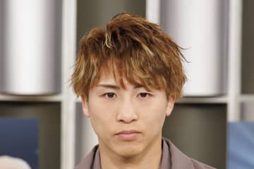 井上尚弥が意外な「愛車」を公開しネット大注目「良いのに乗ってますね」「すごい渋い」「この色は国産では出せなそう」