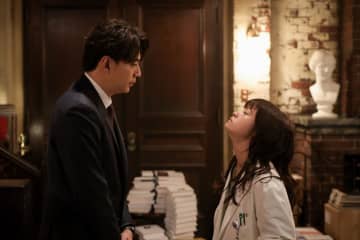 橋本環奈＆三浦翔平がキス2秒前？『天久鷹央の推理カルテ』第6話で“恋の予感”