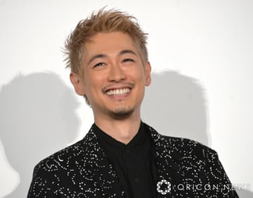 ディーン・フジオカ、まさかの金髪姿「黒染めするの忘れてきて…」　舞台あいさつで笑い誘う