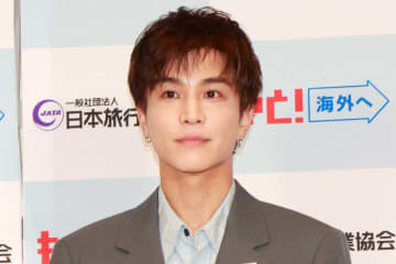 岩田剛典、母の夢をかなえ家族でパリ旅行　母の涙に「もらい泣きしそうになりました」