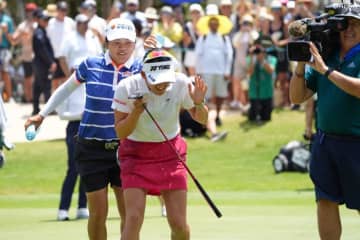 岩井千怜に祝福ウォーターシャワー　台湾の“お姉さん”が語るふたりの出会い【カメラマン南しずかの米ツアー小話】