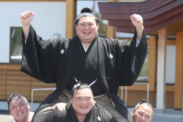 大の里〝横綱昇進〟の要因は「つまらない稽古」の積み重ね　二所ノ関親方が明かす