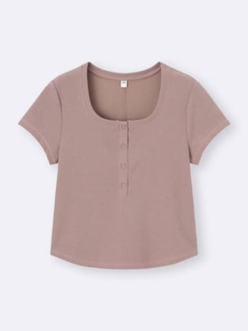 40・50代の「即戦力Tシャツ」→【GU】で990円になってた、、！
