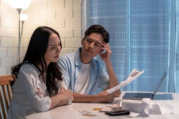 1人暮らし用の部屋で「恋人と同居」を開始！ 大家さんに契約違反と言われたけど、「家賃増額」などのペナルティはあるの？ 注意点を確認