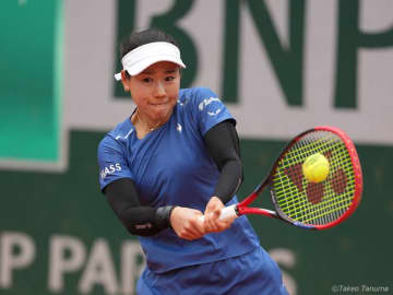日比野菜緒がグランドスラムで4年ぶりの白星！内島萌夏との日本人対決を制して2回戦へ[全仏オープン]