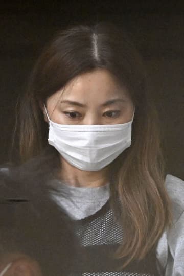 自宅で車乗り換え逃走か　逮捕の女、愛知県警が足取り捜査