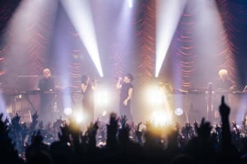 小室哲哉×浅倉大介“PANDORA”、約7年ぶりの再始動ライヴを収めたBlu-rayより新曲のライヴ映像を公開