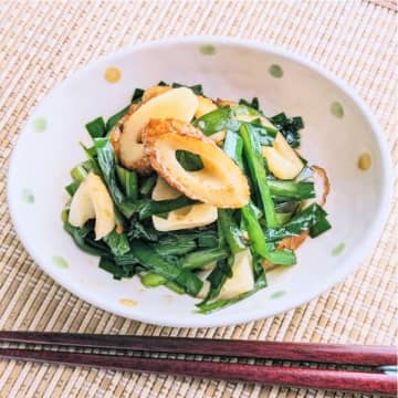 【ニラとちくわ、10分で絶品おかず】ピリ辛味がクセになる！冷蔵庫にあったら即作って◎