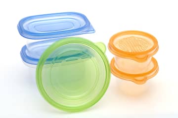 プラスチック容器でやりがちなNG行為８つ！溶ける・割れる・漏れる危険も