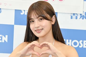 “道産子”グラドル、野球観戦スタイルの比較にネット驚愕「さすがのプロ意識」「この美しさ！」