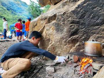 無人島で育む「生きる力」、7日間の自給自足プログラムを実施