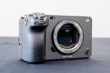ソニー、“Cinema Line” フルサイズ搭載機「FX3A」。背面モニター解像度などをアップデート