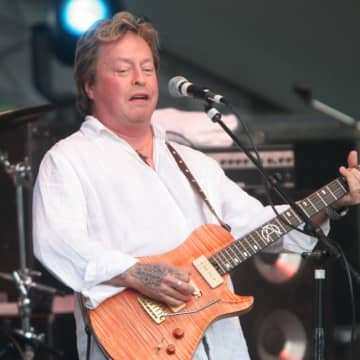 ロック界の伝説的ギタリスト、リック・デリンジャーが死去　享年77歳