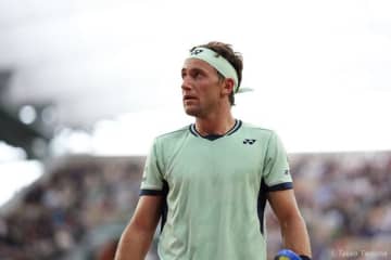 全仏OPを2度準Vのルード、左膝負傷で満足にプレーできず2回戦敗退「痛みが続いていて辛かった」。過酷なツアー状況に「公平ではない」と嘆く